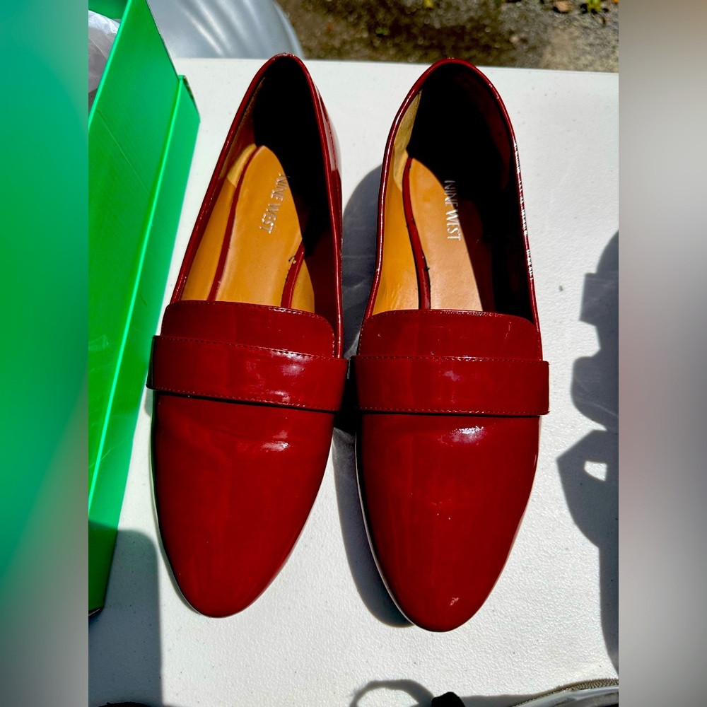 Ladies Red Patent Leather Size 11